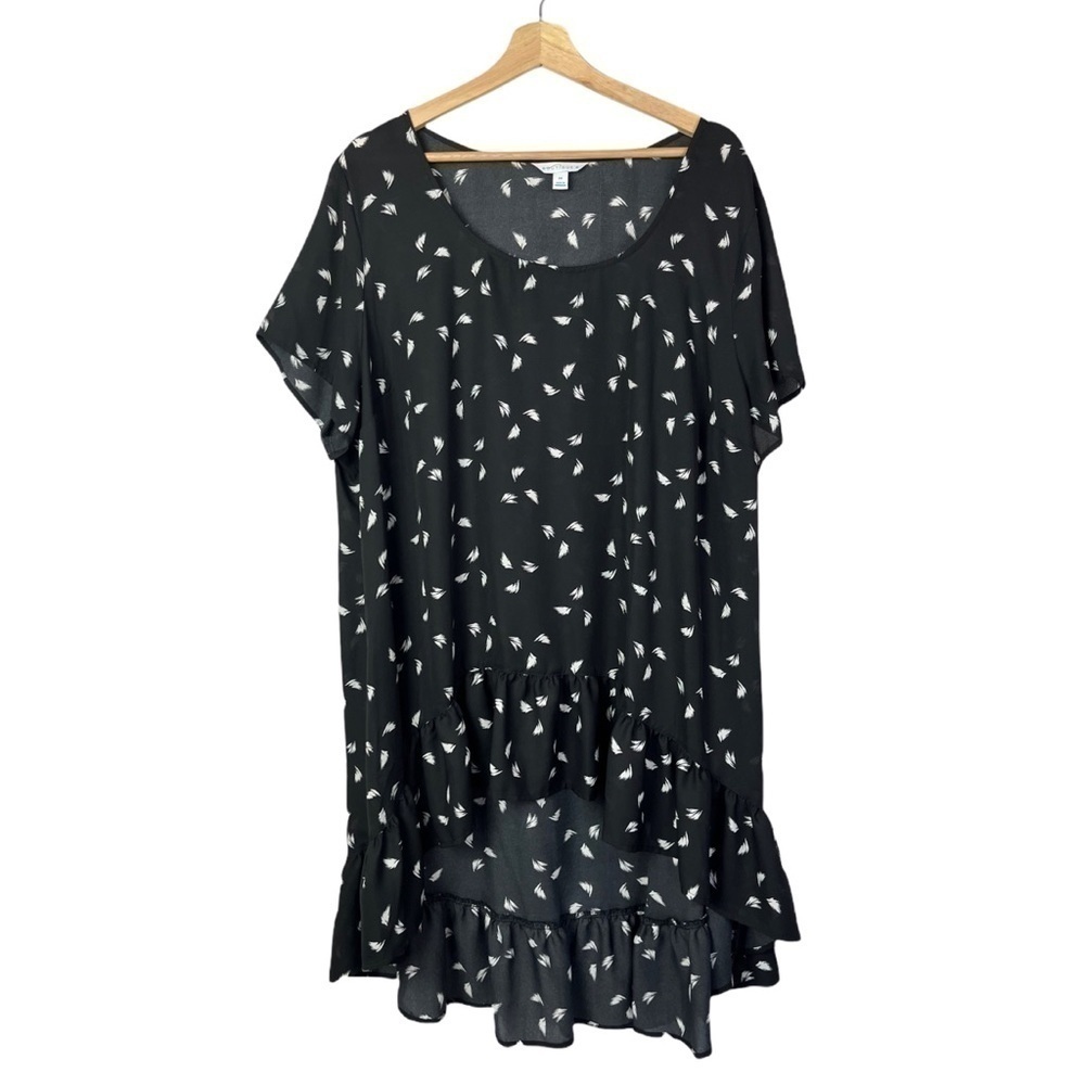 Boutique Black & White Feather Printed High Low Ruffle Hem Short Sleeve Blouse 2